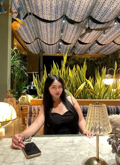 Jocelyn - puta in Bali Photo 1 of 5
