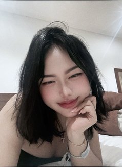 Jocelyn - escort in Bali Photo 9 of 10