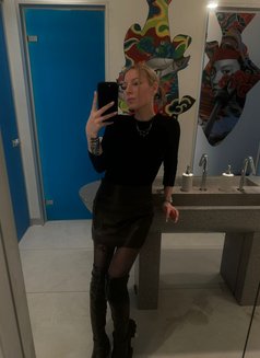 Jocelyn - escort in Dubai Photo 4 of 9