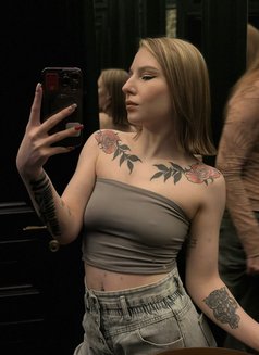 Jocelyn - escort in Dubai Photo 8 of 9