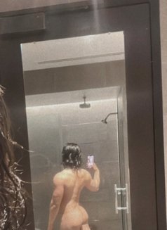 Joe - Male escort in Riyadh Photo 3 of 3