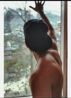 Joe - Male escort in Bangalore Photo 3 of 3