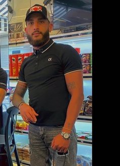 Joe - Male escort in Beirut Photo 1 of 3