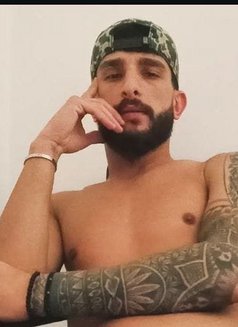 Joe - Male escort in Beirut Photo 3 of 3