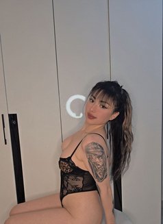 Joelle - escort in Dubai Photo 4 of 9