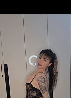 Joelle - puta in Dubai Photo 7 of 12