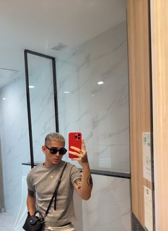 Joeydoo - Male escort in Manila Photo 2 of 6