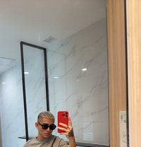 Joeydoo - Male escort in Manila