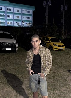 Joeydoo - Male escort in Manila Photo 3 of 6