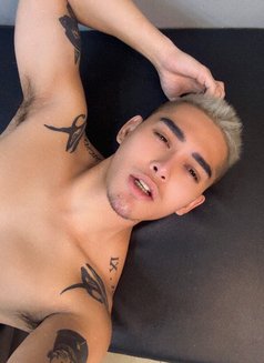 Joeydoo - Male escort in Manila Photo 6 of 6