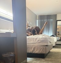 Johan Jo - Male adult performer in Abidjan