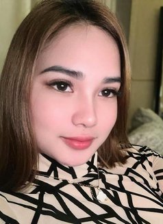 Johana - escort in Doha Photo 3 of 5