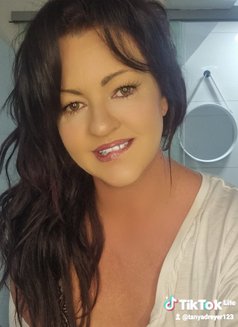 Johanika - masseuse in Pretoria Photo 4 of 13