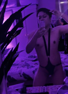 Johann - Transsexual escort in Khobar Photo 5 of 5