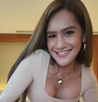 Johara - Transsexual escort in Dubai Photo 17 of 20