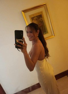 Your trans fantasy - Transsexual escort in Dubai Photo 8 of 11