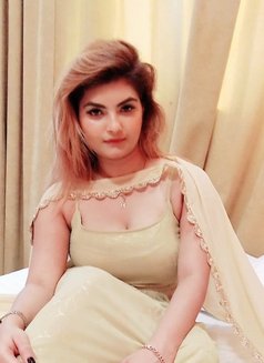 Johi Slim Busty Indian Owc, Dfk - puta in Dubai Photo 4 of 4