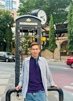 John - Acompañantes masculino in Bangkok Photo 1 of 8