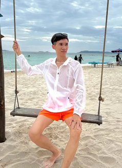 John - Acompañantes masculino in Bangkok Photo 5 of 8