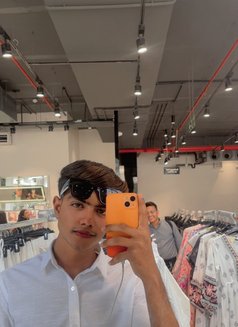 John Deo - Male escort in Pune Photo 1 of 15