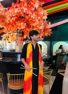 John Deo - Male escort in Pune Photo 3 of 15