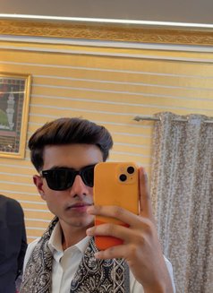 John Deo - Male escort in Pune Photo 5 of 15