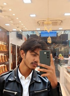 John Deo - Male escort in Pune Photo 8 of 15