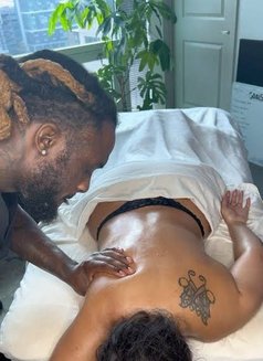 John Doe - Male escort in New Delhi Photo 5 of 5