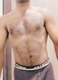 John Escort - Male escort in Dubai Photo 1 of 6
