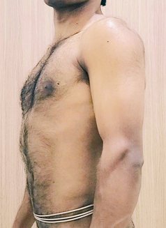 John Escort - Male escort in Dubai Photo 5 of 6
