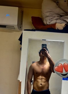 John escort -girls and couples - Acompañantes masculino in Seoul Photo 5 of 6