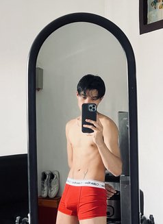 John - Male escort in Manila Photo 9 of 9