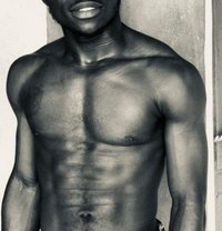 John - Acompañantes masculino in Accra