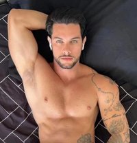 John Haris - Agencia de acompañantes masculinas in Kuala Lumpur