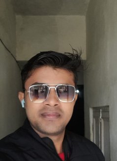John - Male escort in New Delhi Photo 5 of 5