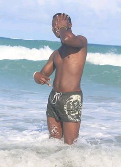 John - Male escort in Mombasa Photo 2 of 4