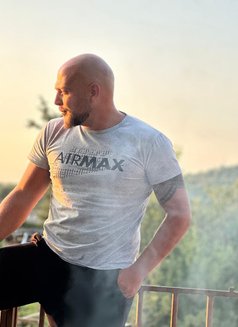 John Lebanon - Male escort in Beirut Photo 1 of 8