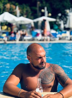 John Lebanon - Male escort in Beirut Photo 2 of 8