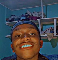 John Legend - masseur in Nairobi