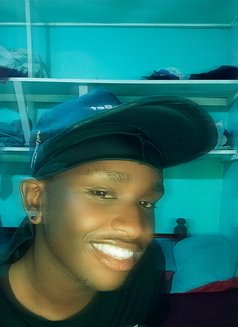 John Legend - masseur in Nairobi Photo 5 of 5