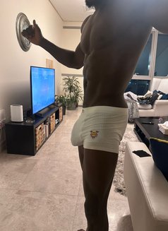 John - Male escort in Dubai Photo 3 of 4