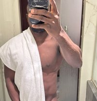 John - Acompañantes masculino in Dubai