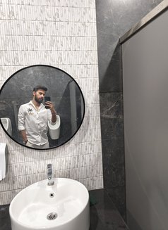 John Martin - Male escort in Candolim, Goa Photo 16 of 22
