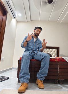 John Martin - Male escort in Indore Photo 24 of 25