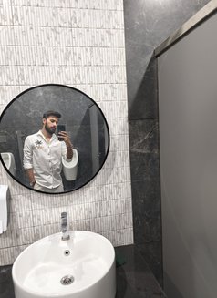 John Martin – Explore Your Desires - Male escort in Mumbai Photo 26 of 26