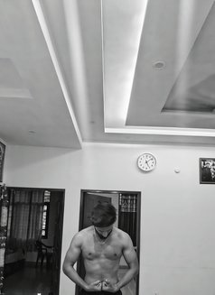 John Martin - Male escort in New Delhi Photo 17 of 22