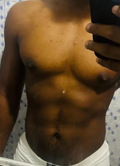 John Mick - Acompañantes masculino in Abidjan Photo 1 of 1