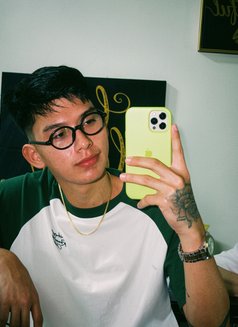 John Migs - Male escort in Manila Photo 3 of 9
