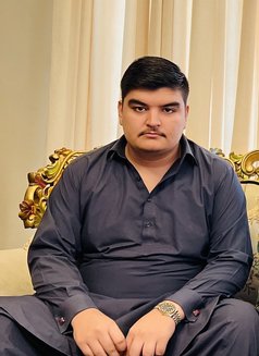 John - Male escort in Bangkok Photo 5 of 8