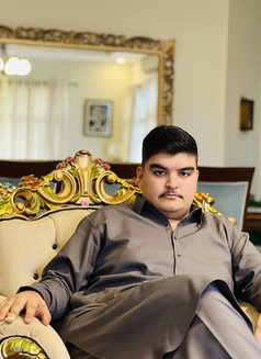 John - Male escort in Bangkok Photo 8 of 8